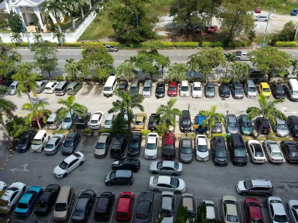 Apartment At Glory Beach Resort Port Dickson Exterior foto